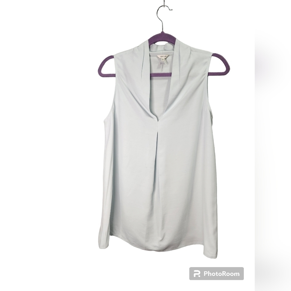 100% Silk Light Green Sleeveless Tyler Boe Blouse Size M.